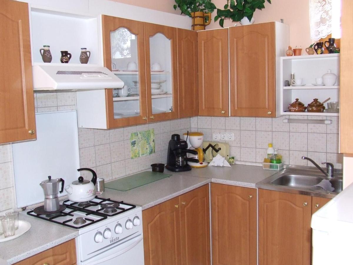 Barbara Apartmanhaz Kehidakustány Εξωτερικό φωτογραφία