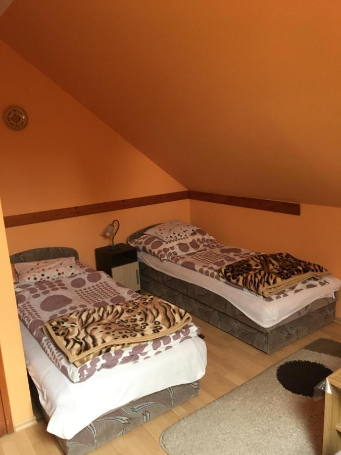 Barbara Apartmanhaz Kehidakustány Εξωτερικό φωτογραφία